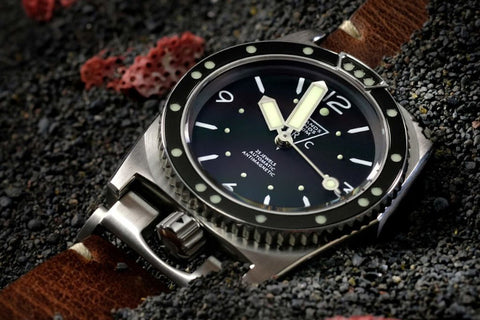 Montres-ZRC-1904-reedition-Marine-Nationale-1964