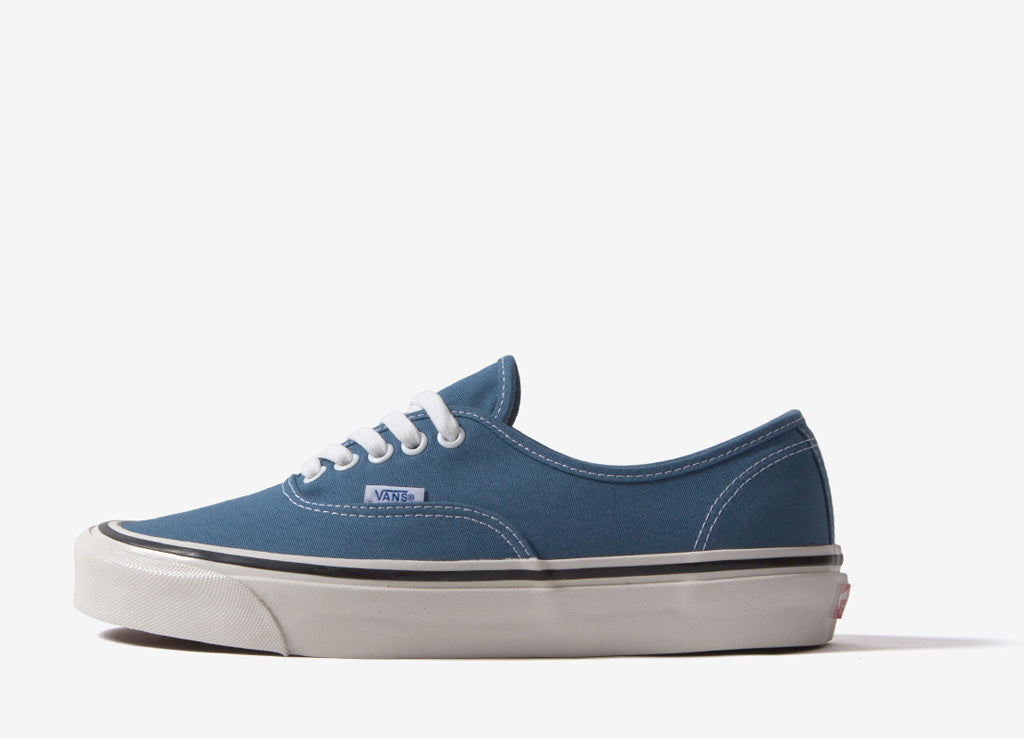 vans authentic navy