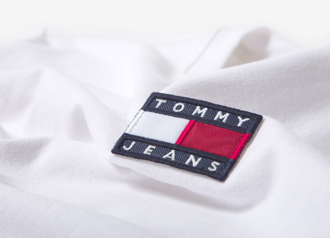 tommy jeans badge