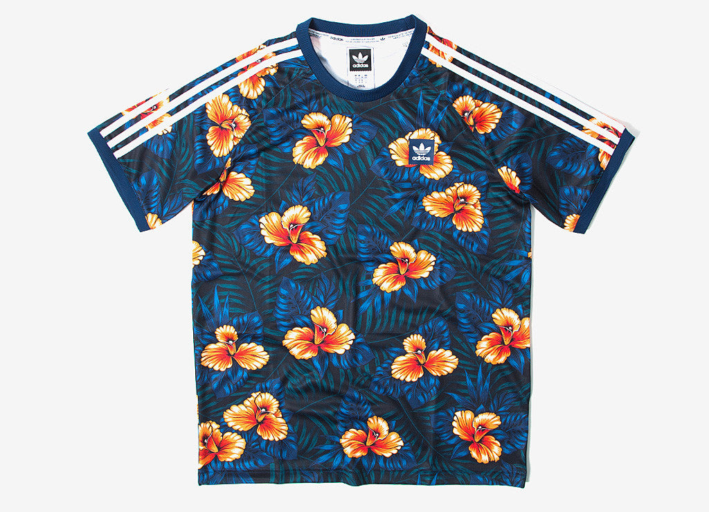 مغبر مخرج قطع adidas floral t shirt 