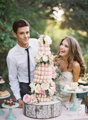 wedding cake macarons