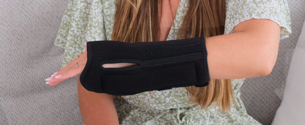 Volar Wrist Splint | Carpal Tunnel Wrist Brace With Night Support Splint & Cushion Pad