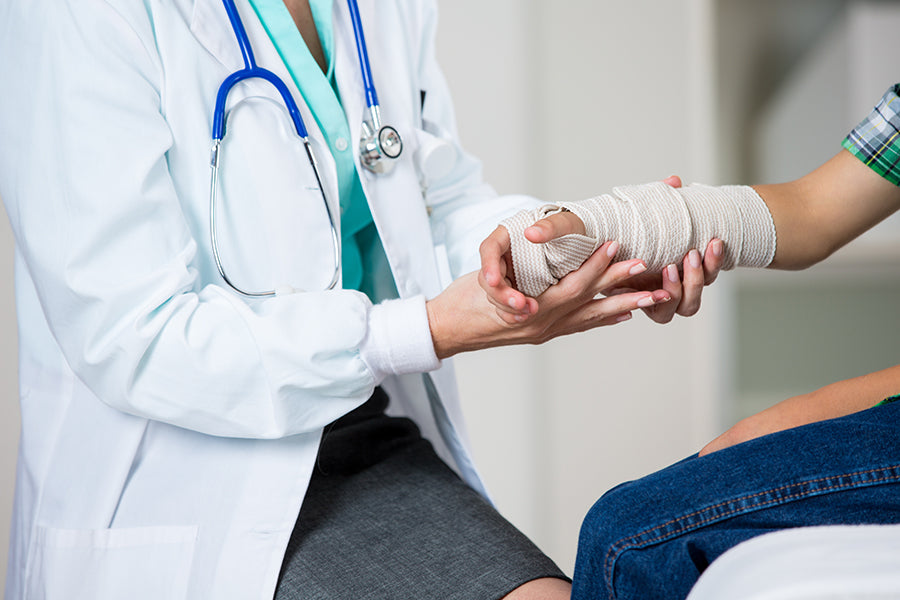 Why Does My Hand Hurt? The Most Common Causes of Hand and Wrist Pain