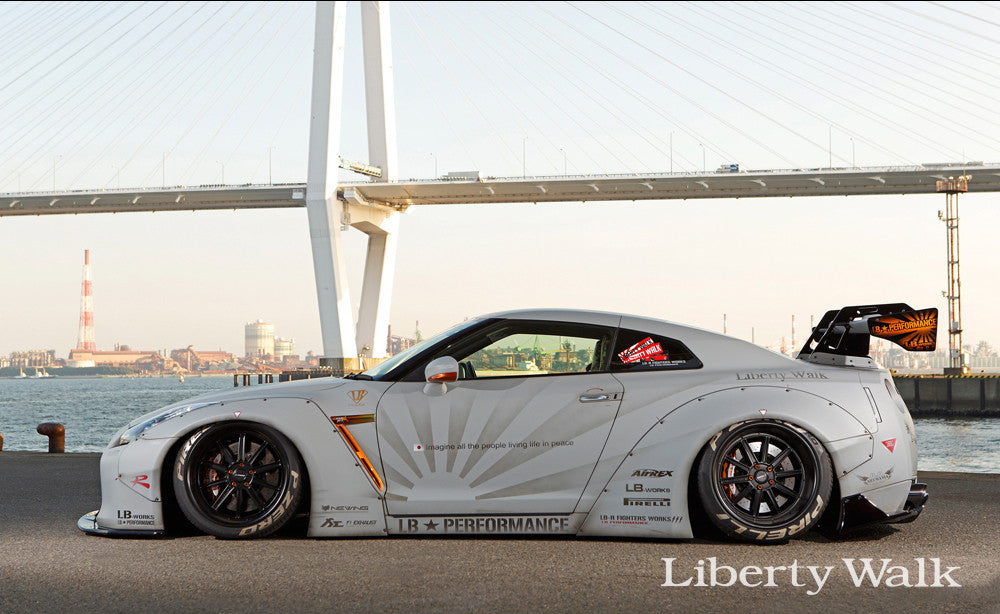 Liberty Walk Works Body Kit Nissan R35 Gtr