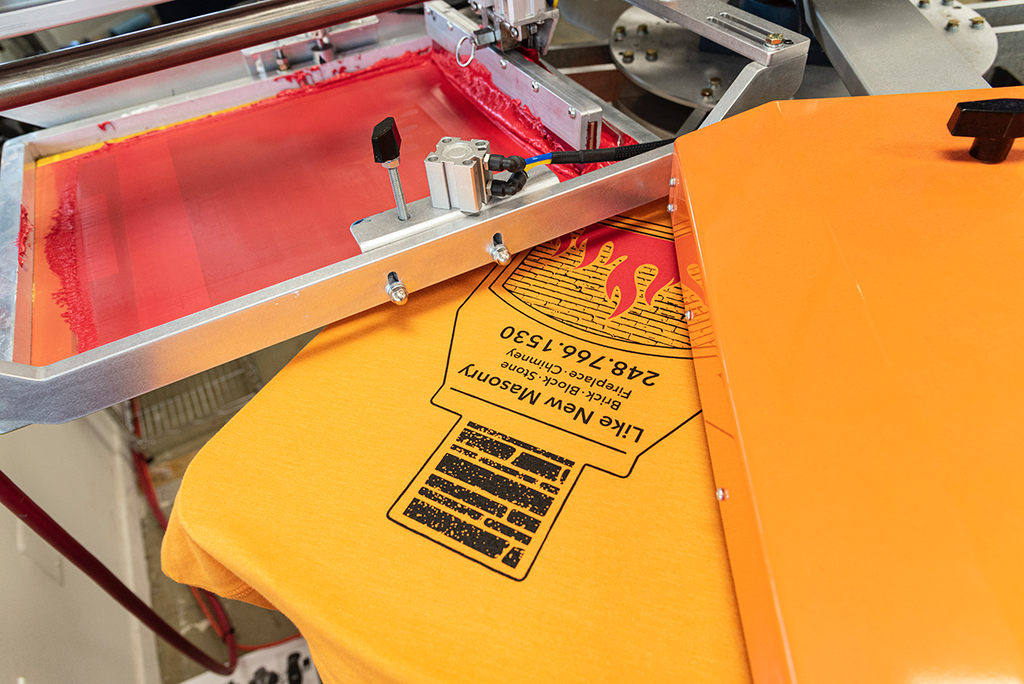 Screen Printer Custom Graphic T Shirts and Apparel