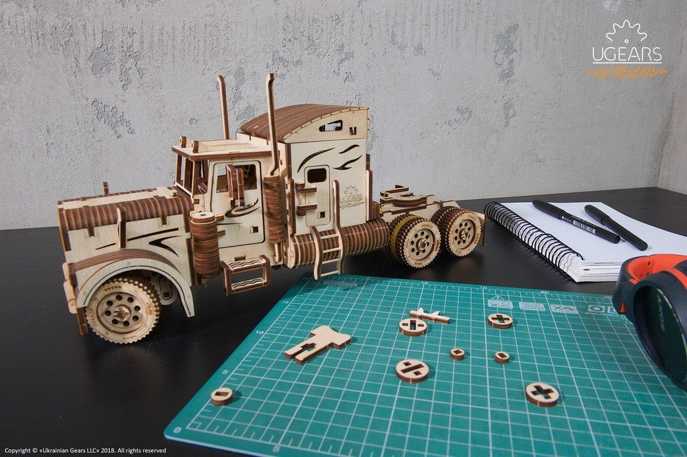 ugears heavy boy truck