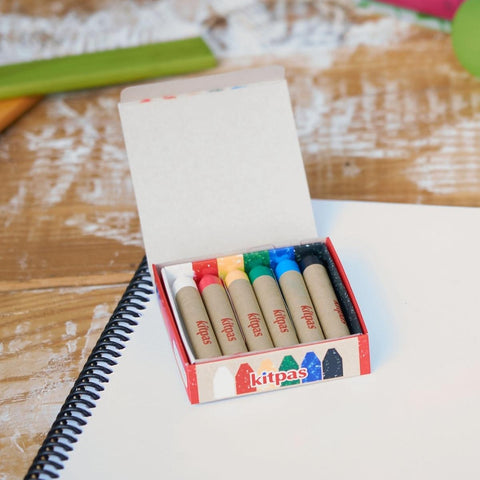 Kitpas Crayons - open box