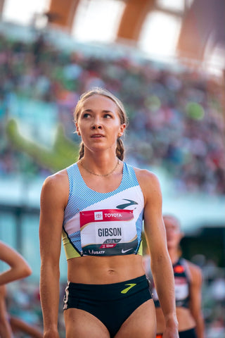 Anna Gibson on track start line