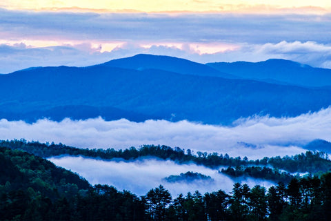 Sunrise photo of a Smoky Mountain Valley