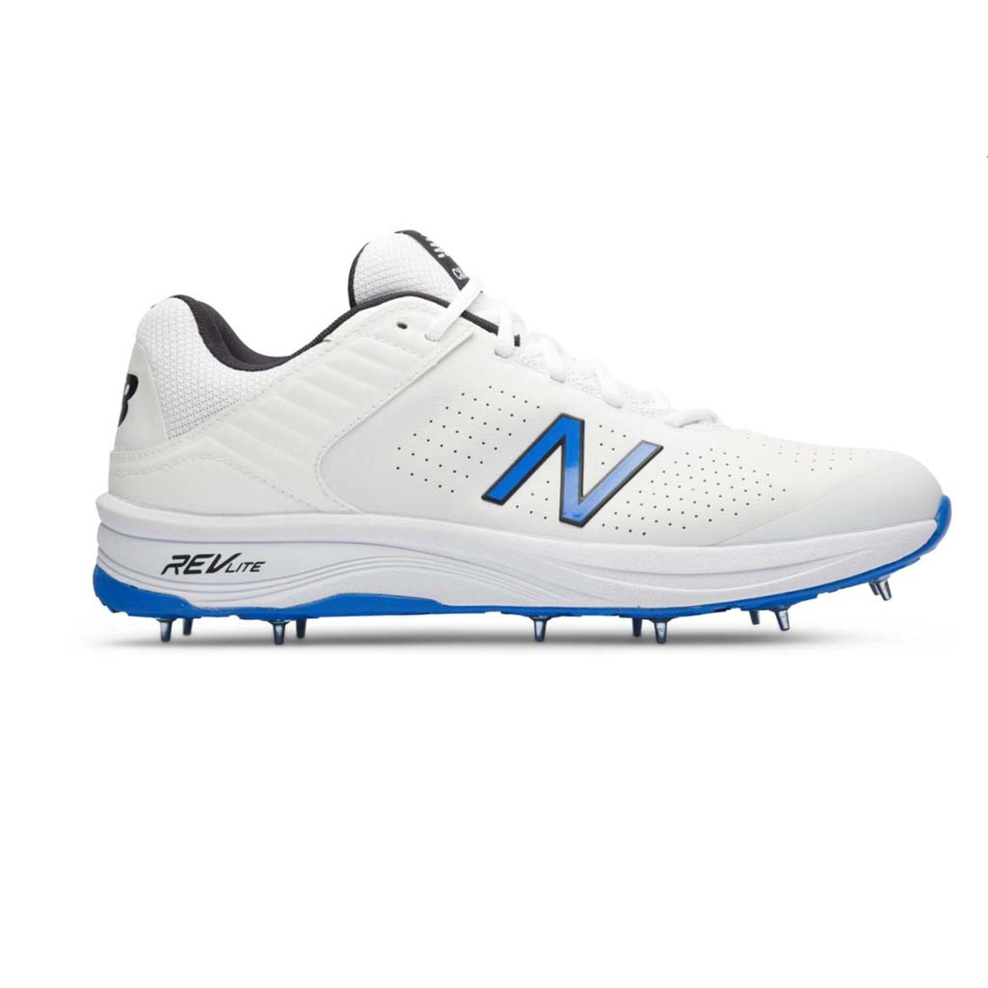 nb spikes shoes for cricket