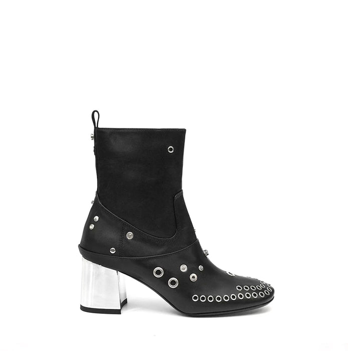 mcq boots