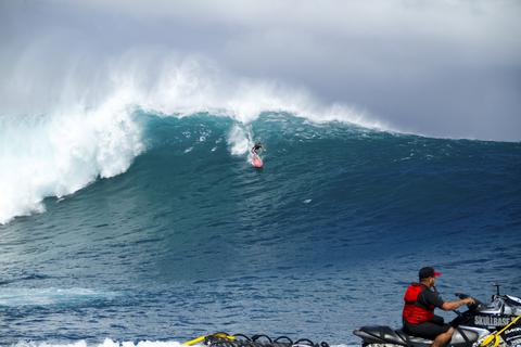 Will Skudin at the Brock swell 2016 at Jaws