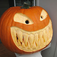 Jack-o-lantern_pumpkin_carving_smile