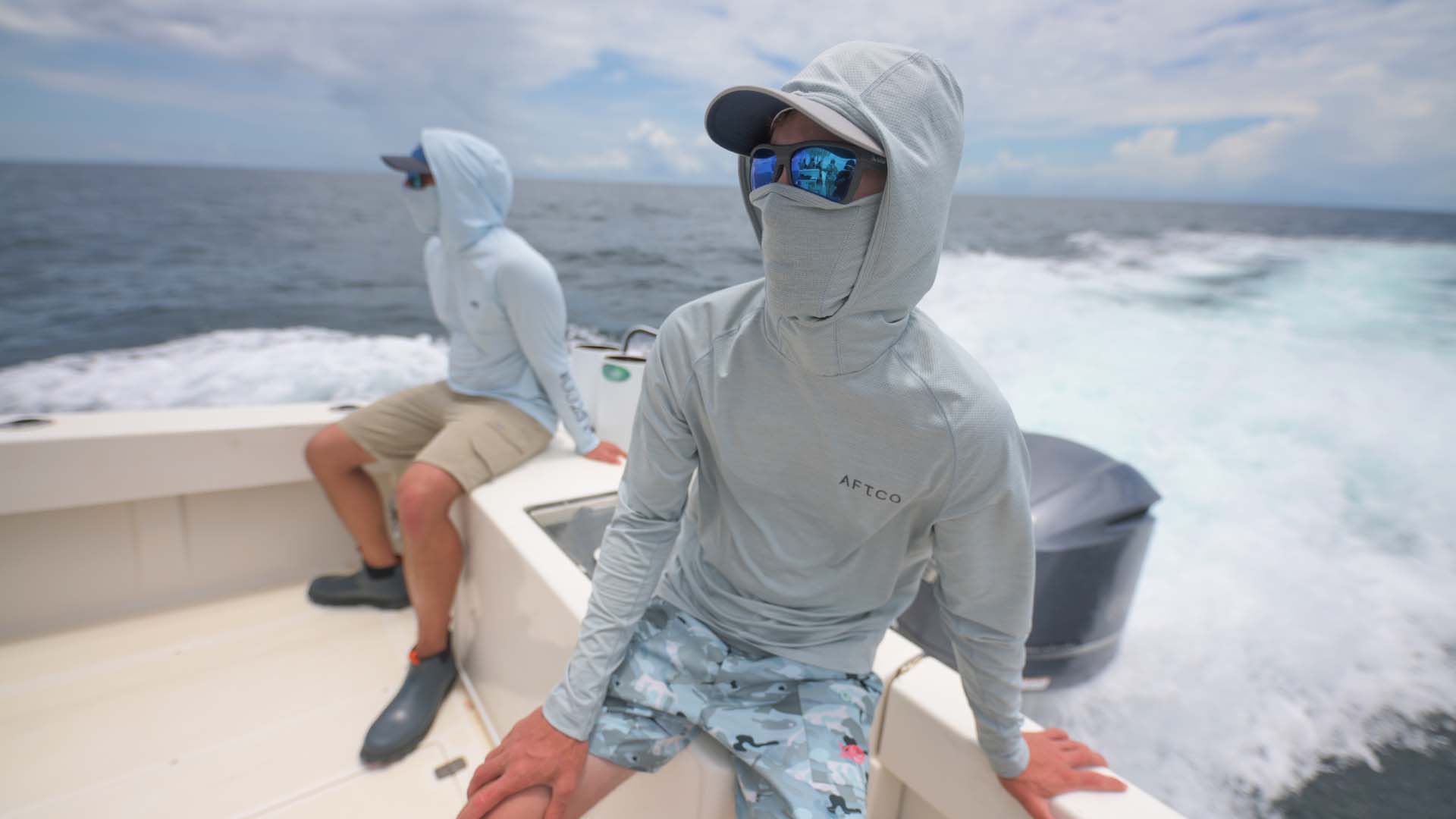 Why Does Fishing Sun Protection Clothing Work? 5 Tips for Sun Protecti –  AFTCO