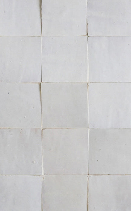 weathered-white-1080x1080-72dpi.jpg__PID:2227e161-5156-4206-9aab-19dbc943d1b3