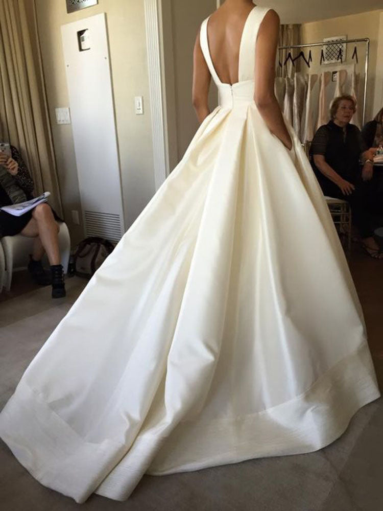 Elegant V Neck Ball Gown Ivory Satin Backless Pockets Wedding Dresses ...