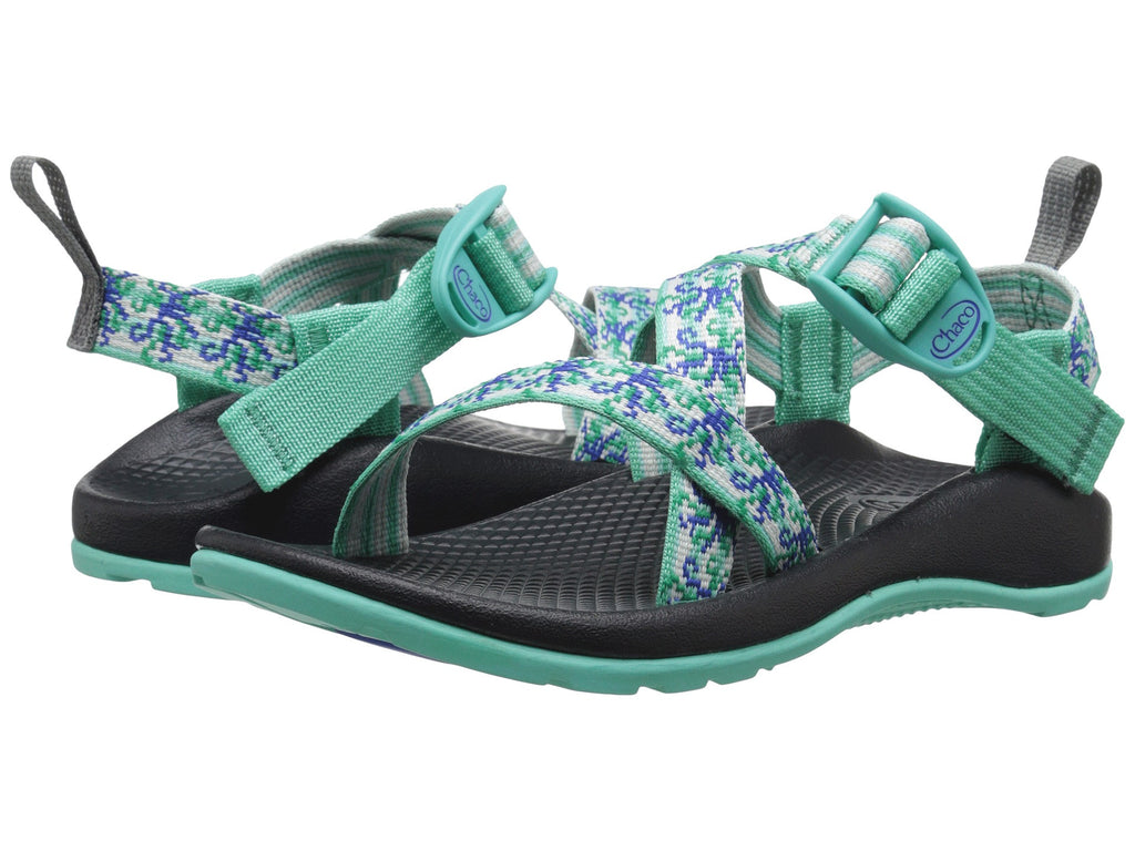 youth girl chacos