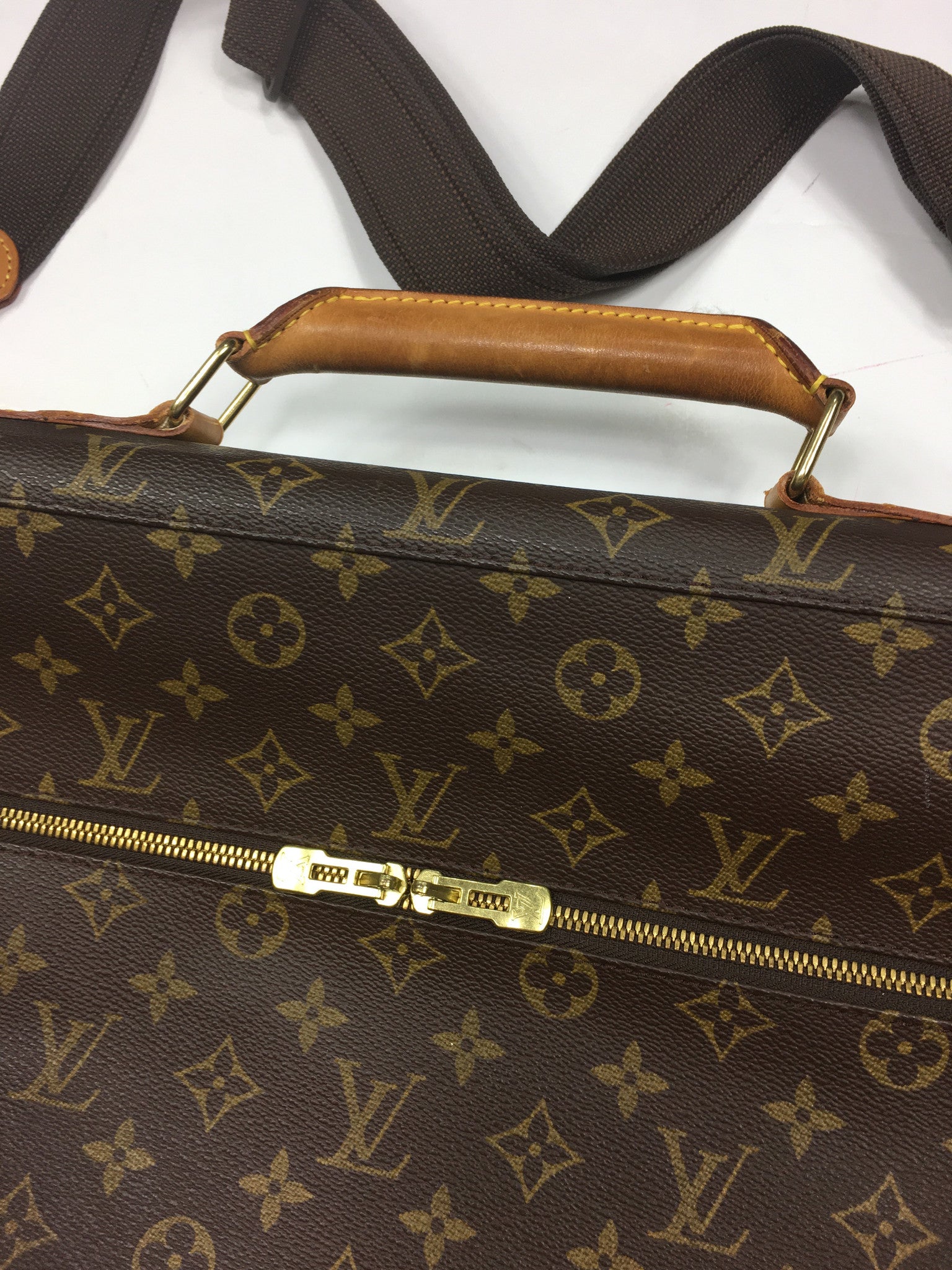 LOUIS VUITTON Garment Travel Luggage Bag + 2 Hangers – Pretty Things ...