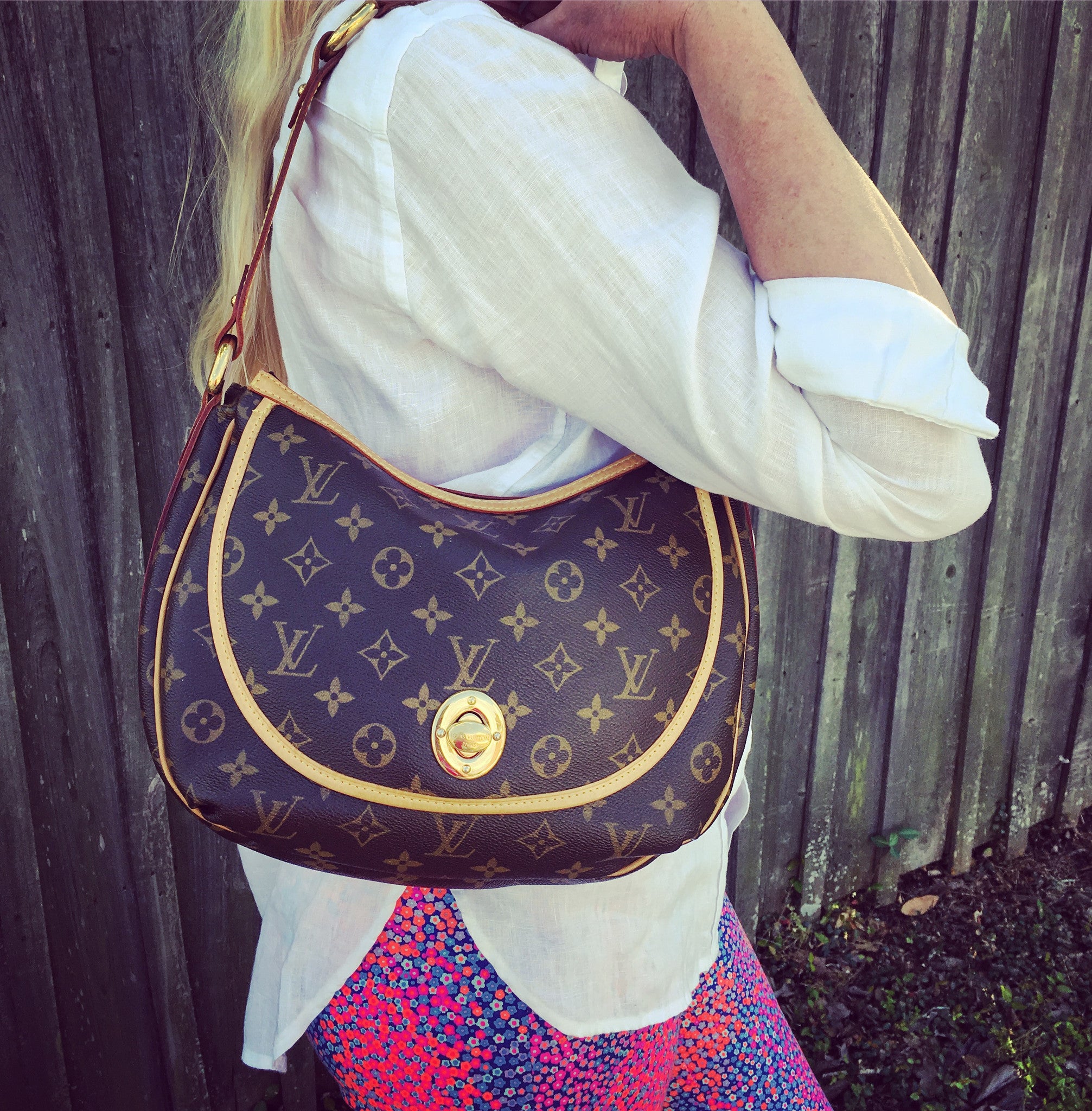 LOUIS VUITTON Monogram Tulum PM Bag – Pretty Things Hoarder