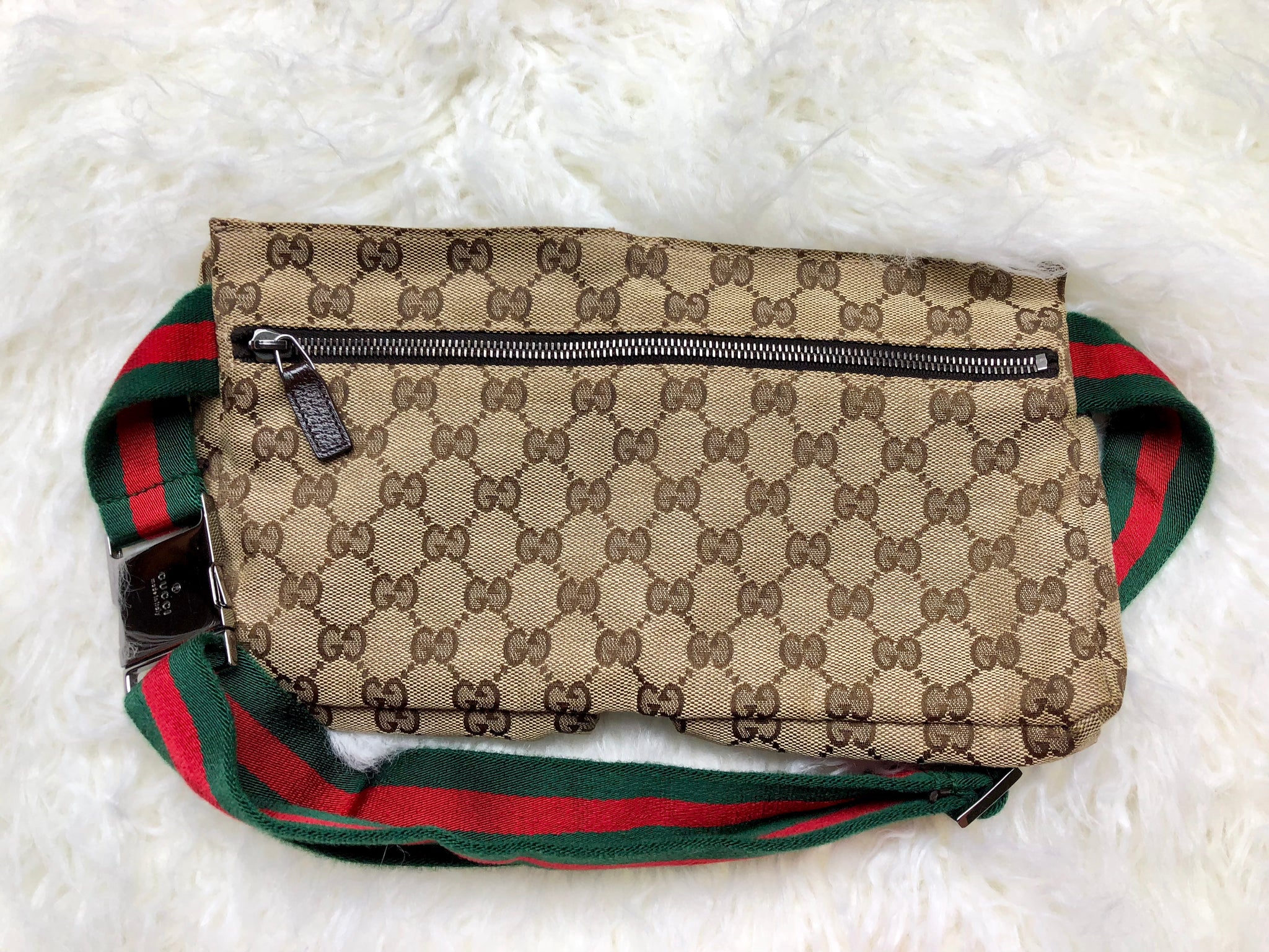 GUCCI Supreme Bum Bag (Fanny Pack) – Pretty Things Hoarder