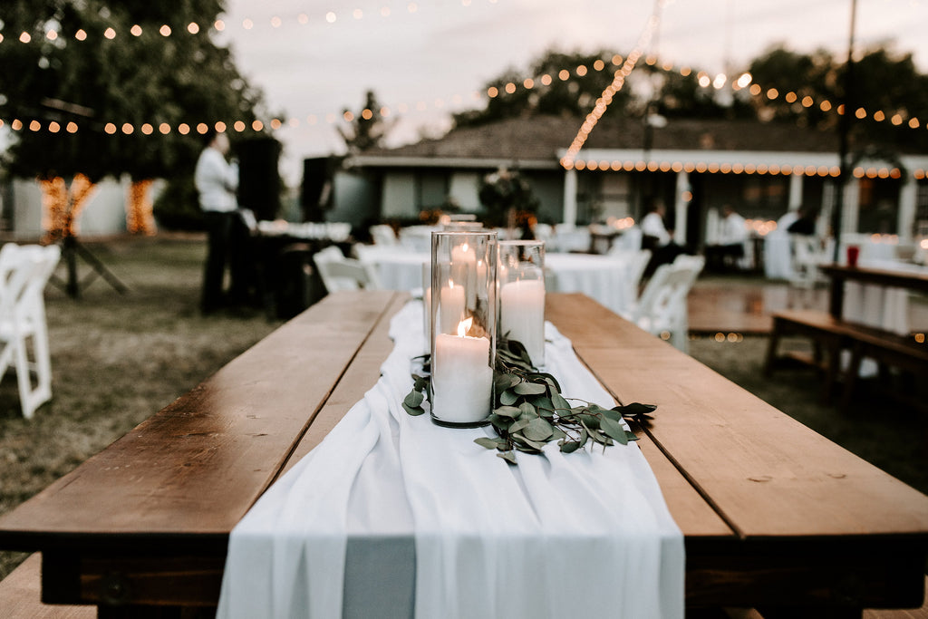 table setting idea backyard wedding 
