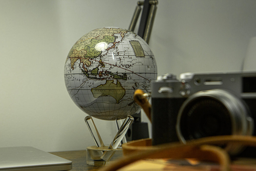 Mova globe