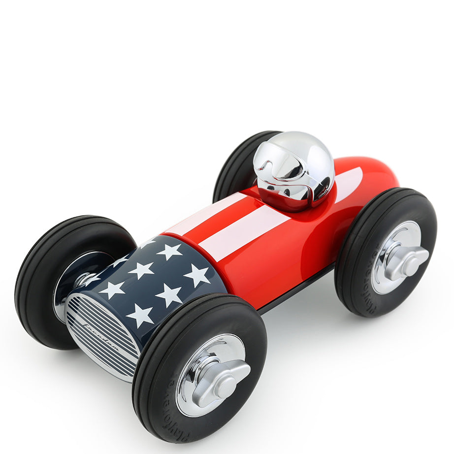 PARFAIT Lily Racing Red 32DD : : Toys & Games