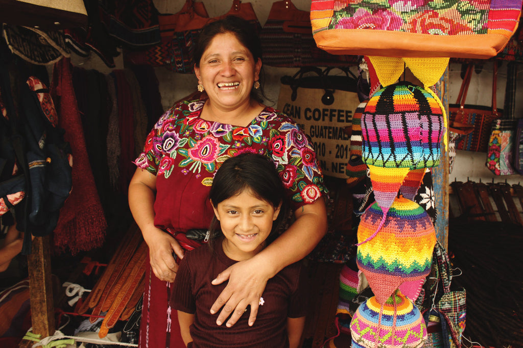 Hiptipico ethical travel blog, guatemalan culture blog, maya culture, women in guatemala, female artisans guatemala, motherhood in guatemala, women and children in central america, maya artisans 