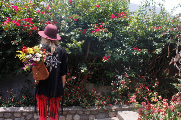hiptipico blog, ethical fashion, photoshoot guatemala, spring florals, flowers photoshoot, floral trend, sustainable fashion, visit guatemala, guatemalan textiles