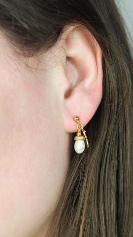 gold pearl acorn earings with oak leaf