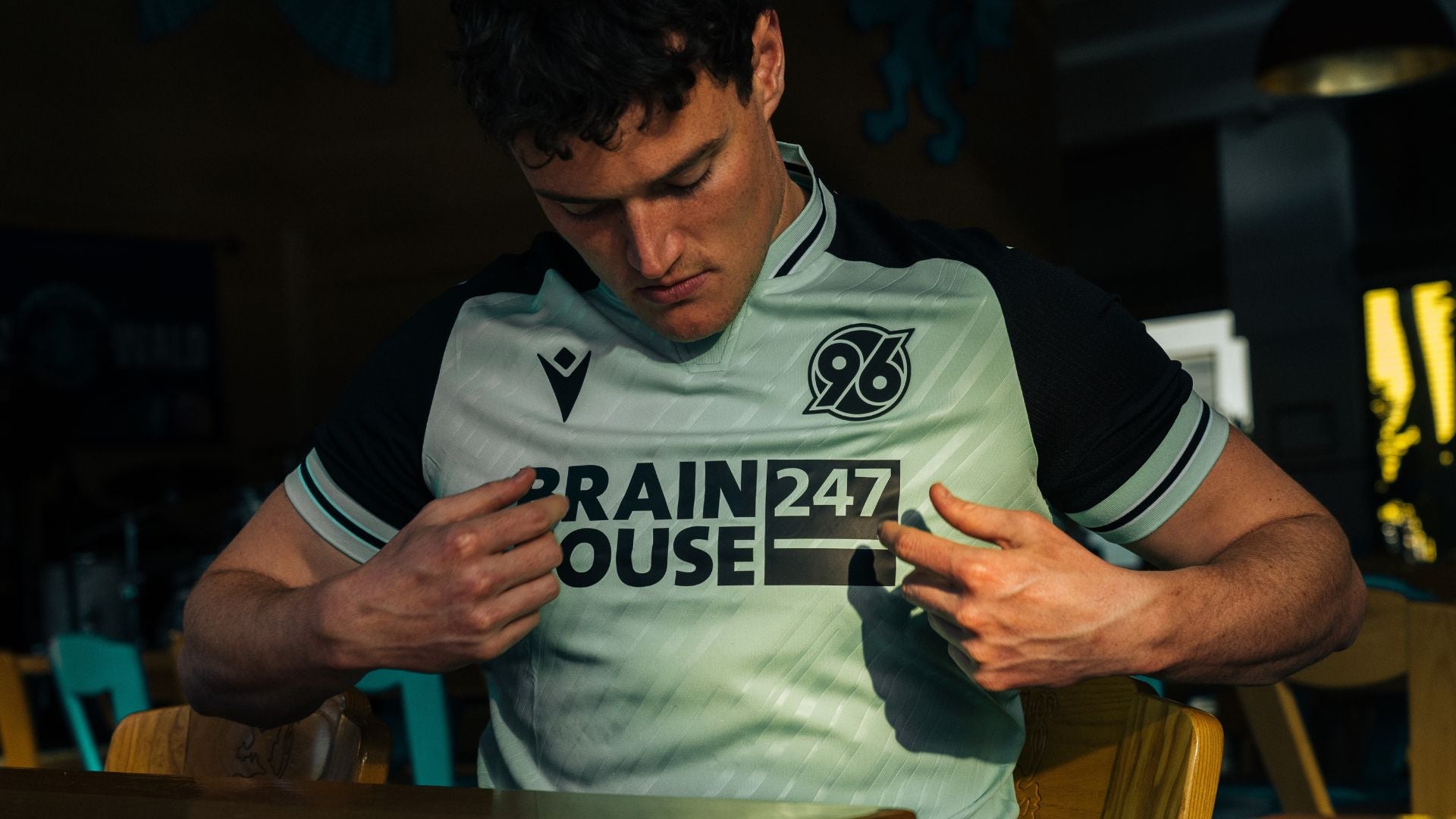 Hannover 96 22/23 Away Jersey
