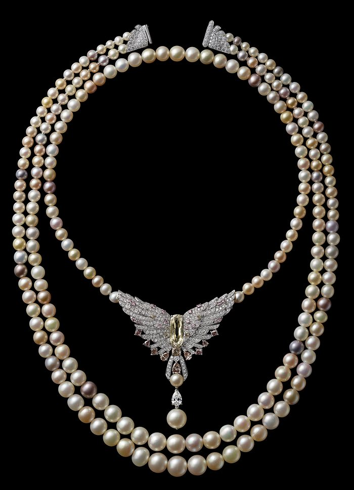 A Cartier pearl necklace