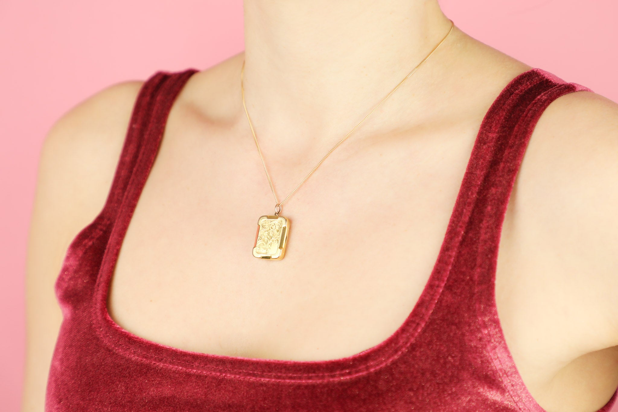 Antique Gold Rectangle Locket – Lillicoco