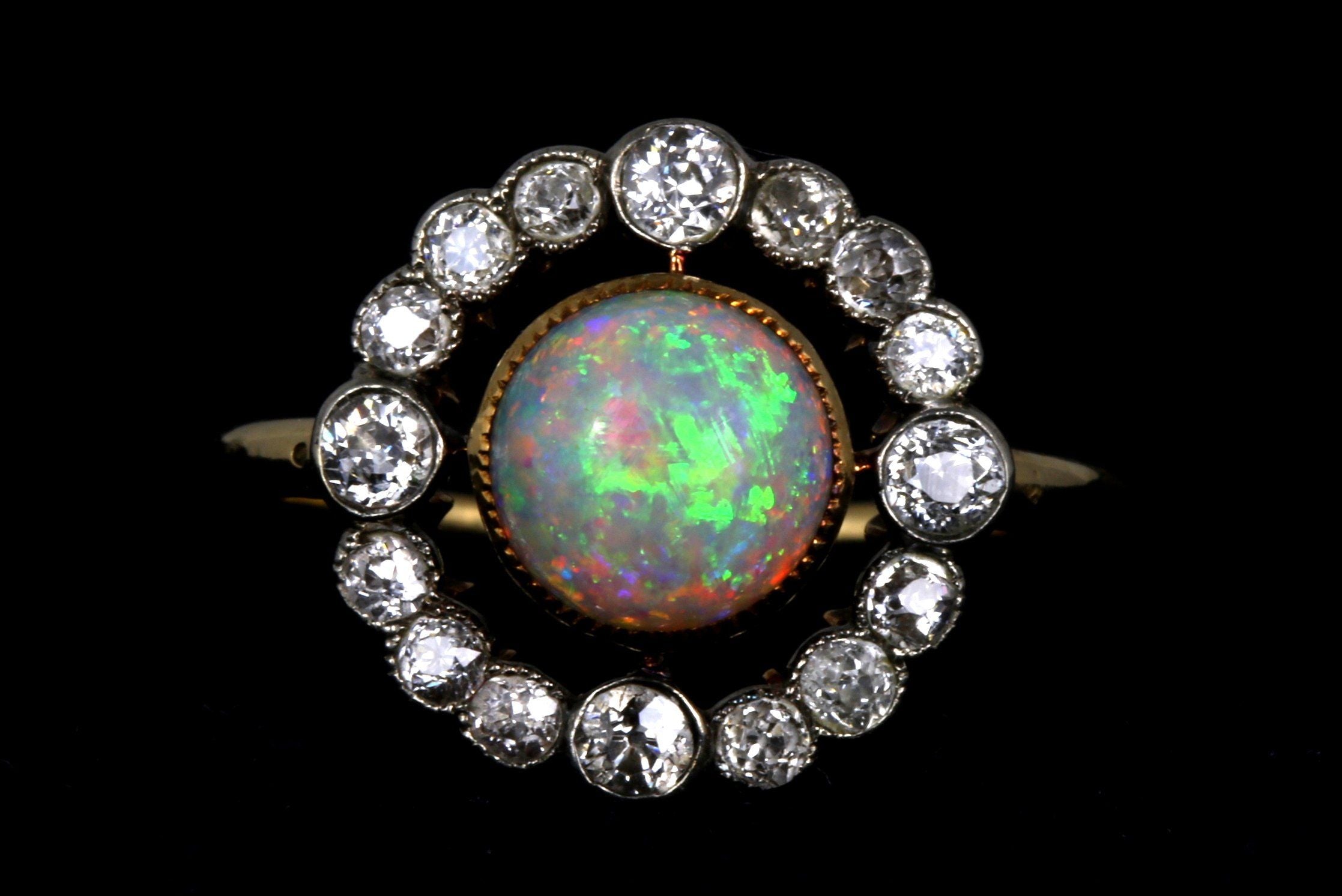18ct Vintage Opal & Diamond Cluster Ring