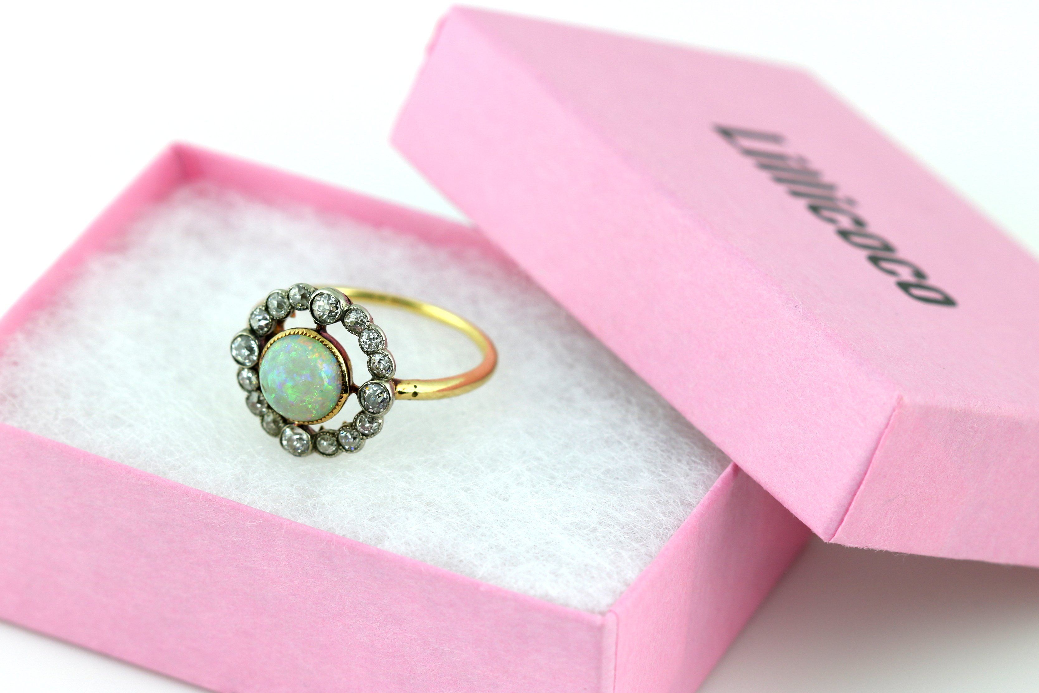 18ct Vintage Opal & Diamond Cluster Ring
