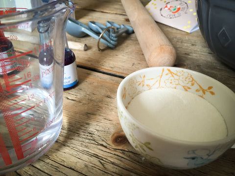 Baby rice in cup