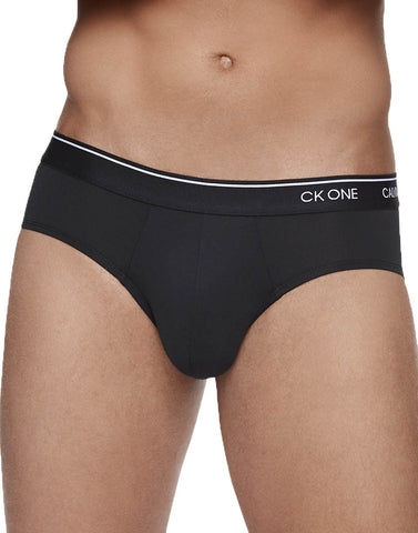 calvin klein contour pouch