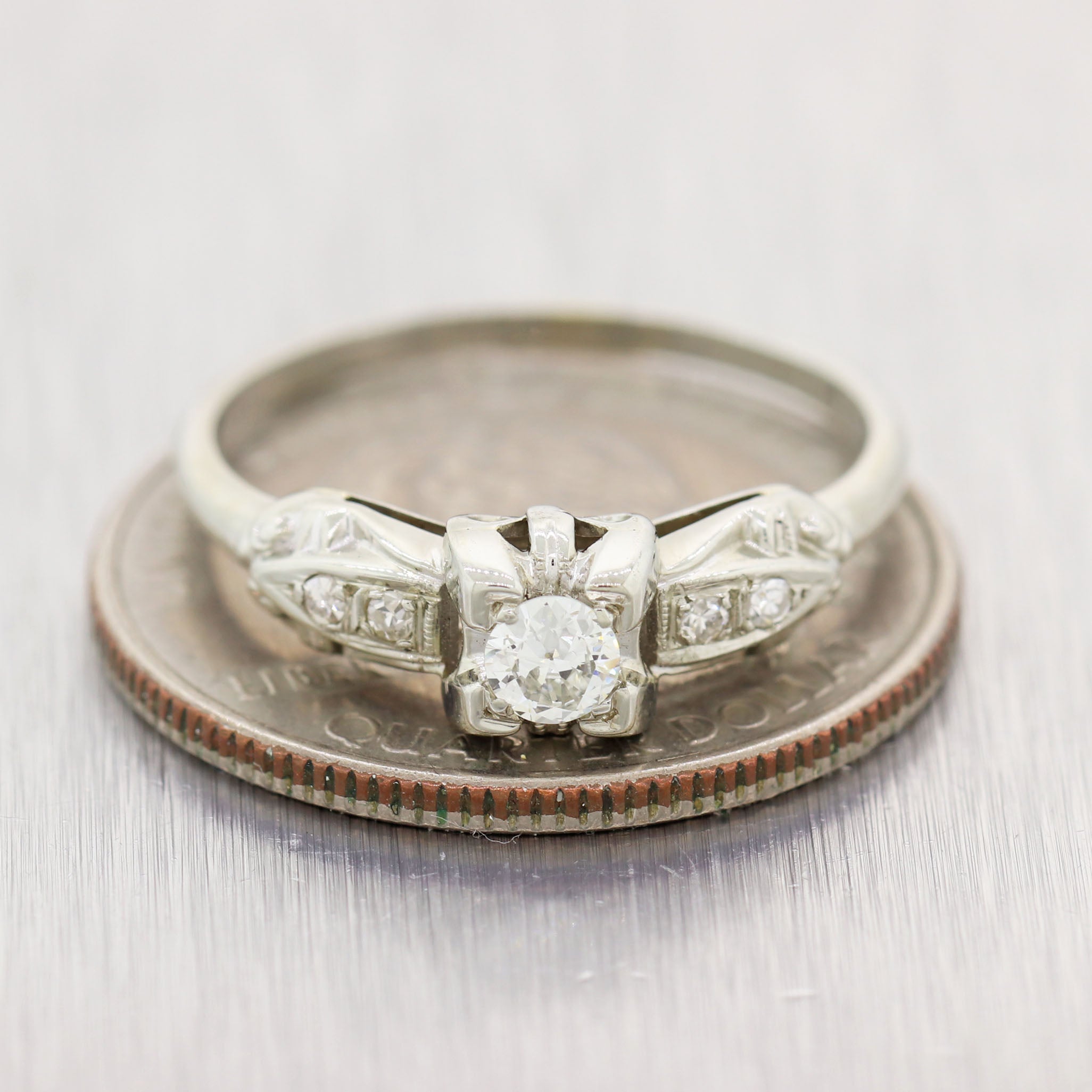 1930's Antique Art Deco 18k White Gold 0.30ctw Diamond Engagement Ring