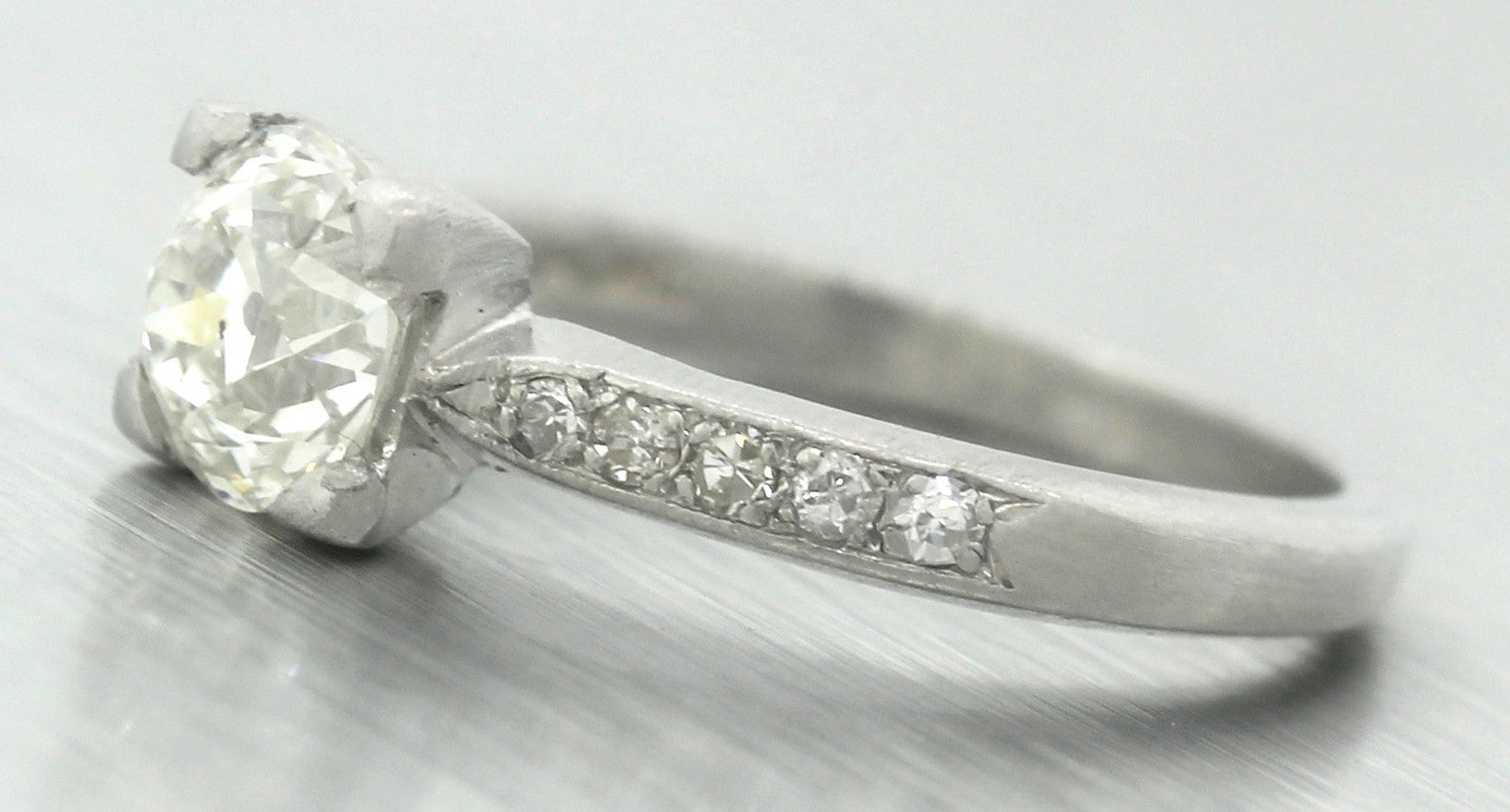 Antique Art Deco 1.30ctw Old European Diamond Platinum Engagment Ring