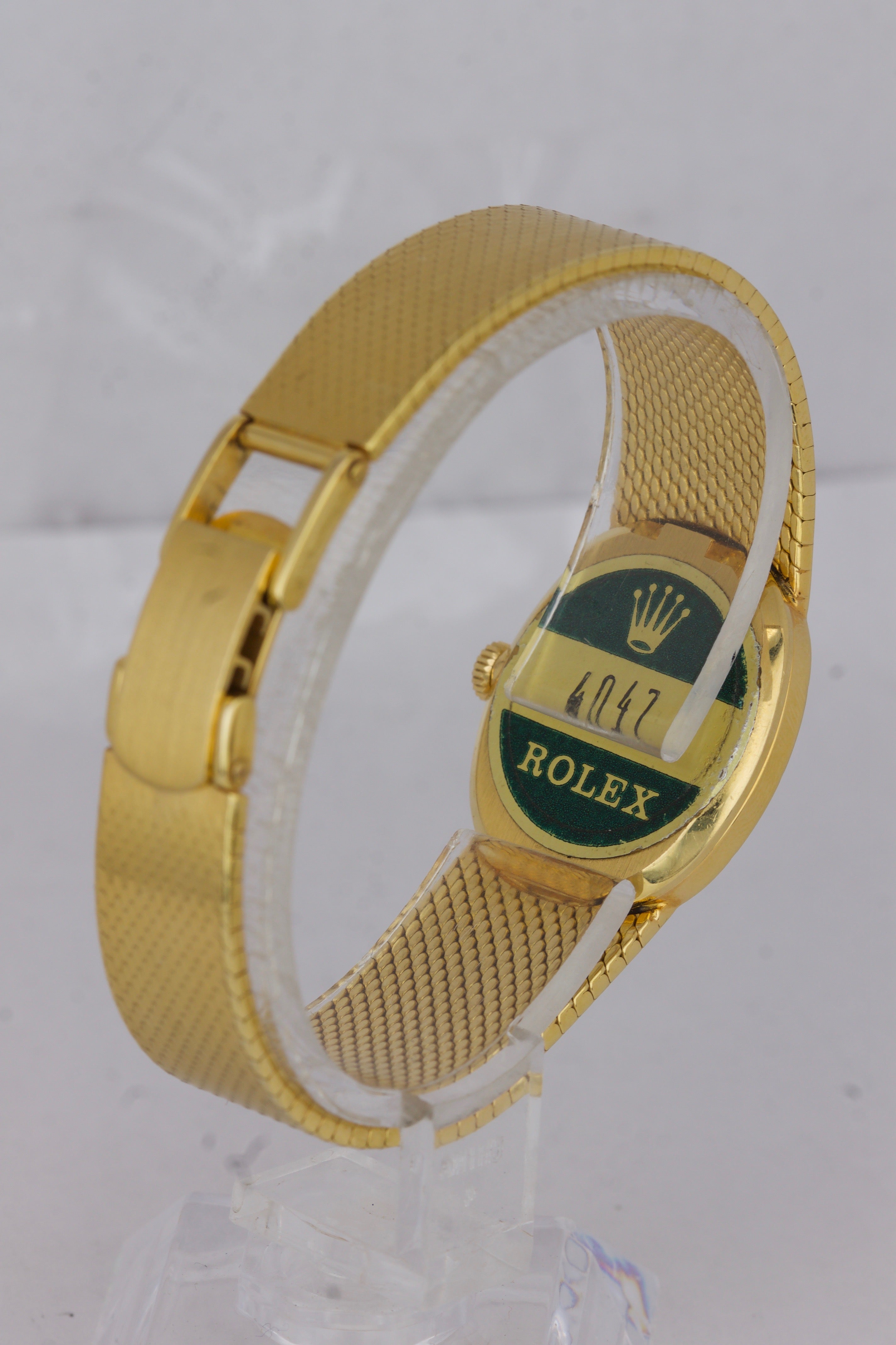 Ladies Vintage Rolex Geneve Cellini 18k Yellow Gold 24mm Blue Oval Wat 6835