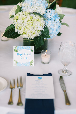 menu with hydrangea wedding table decor