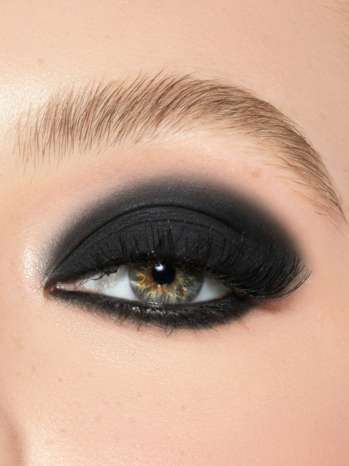 black single eyeshadow