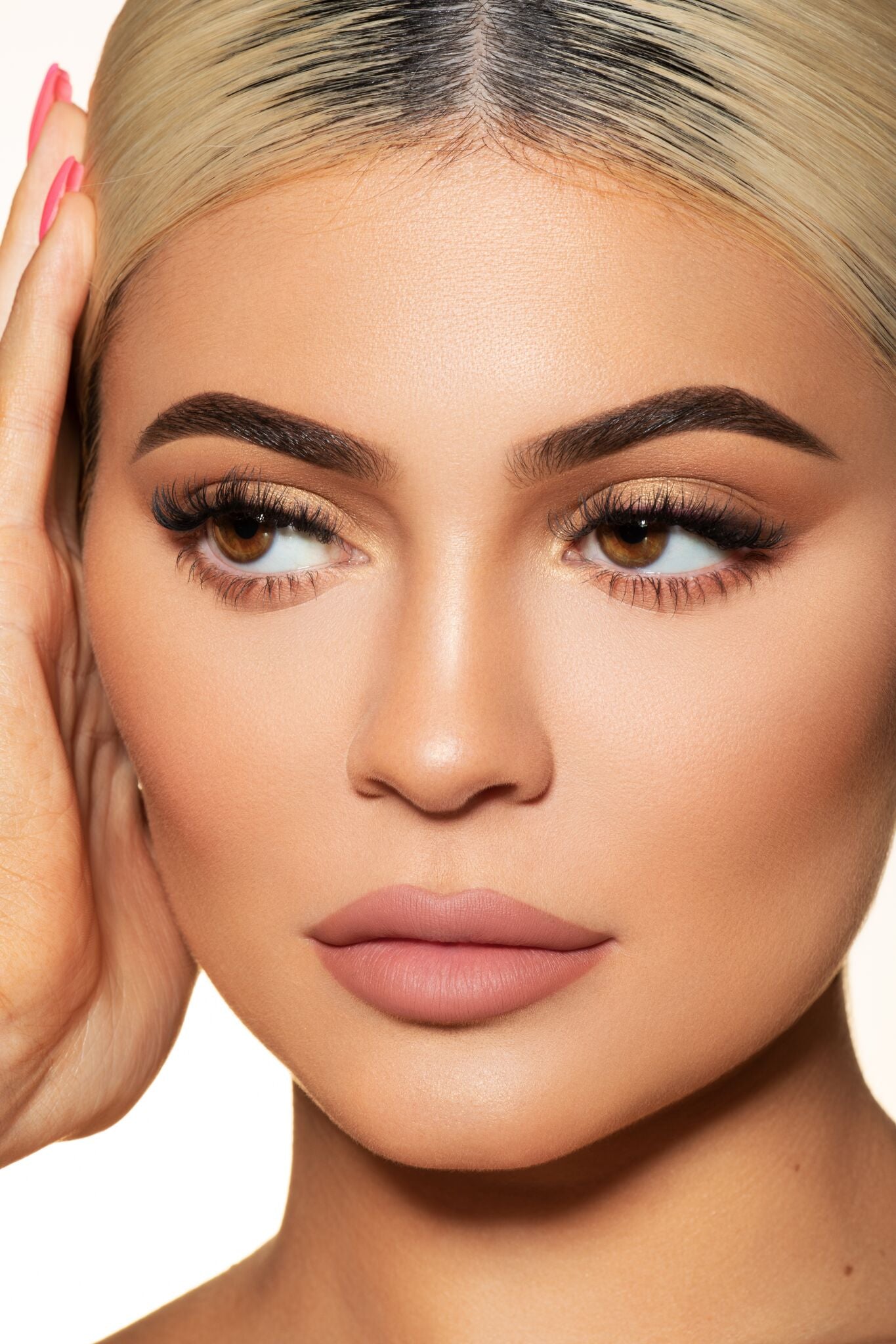 Kylie Jenner Matte Lipstick Styles For You