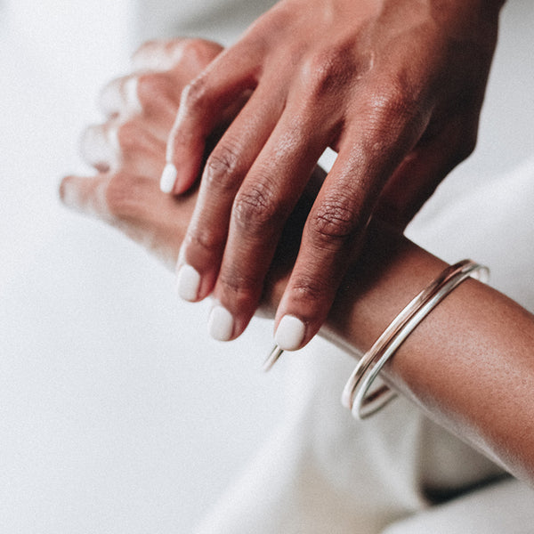 Half Round Bangle in White Gold