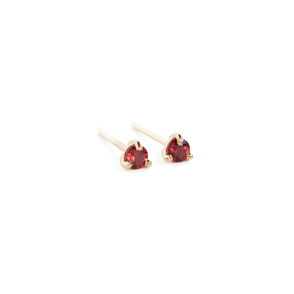 Three Claw Mini Garnet Stud Earrings in Yellow Gold