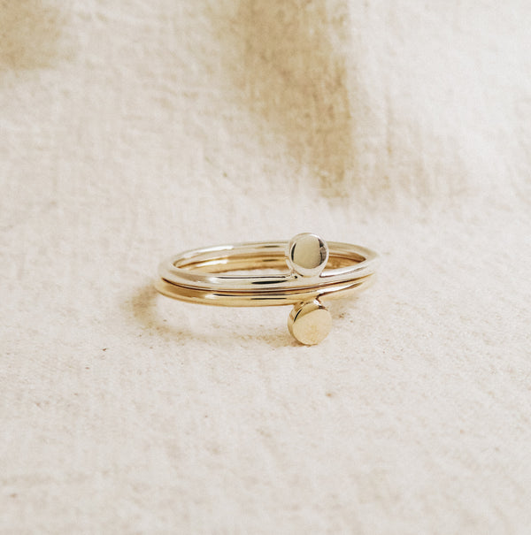 The Dot Ring in Yellow Gold