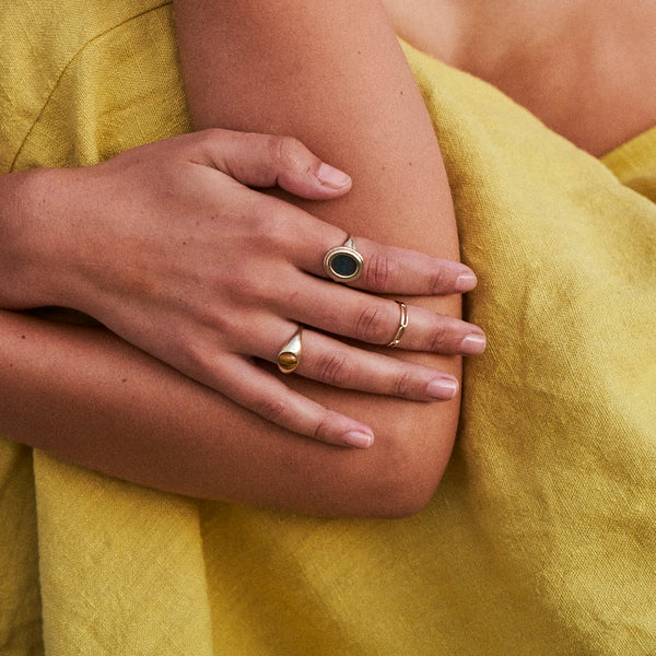 Of Earth Ring in Yellow Gold with Heliotrope