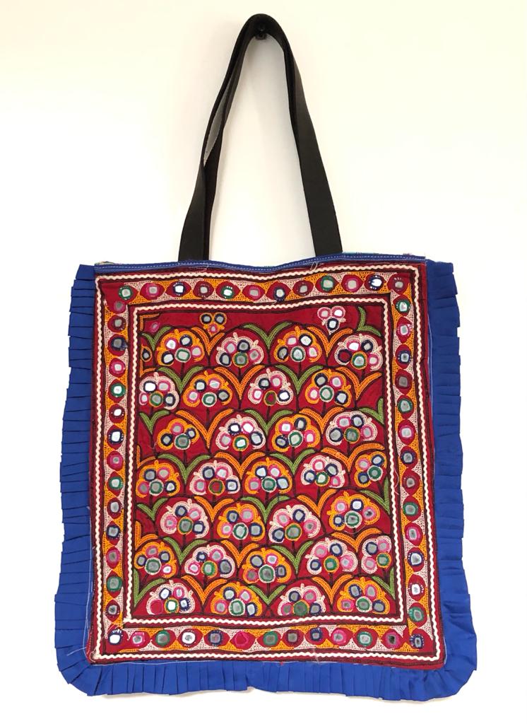 Designer MIRROR WORK THELI BAG Retail : https://www.craftnfashion.com  Whatsapp : +91 9375519381 E-mail : craft… | Bohemian bags, Multi colored bag,  Handmade clutch