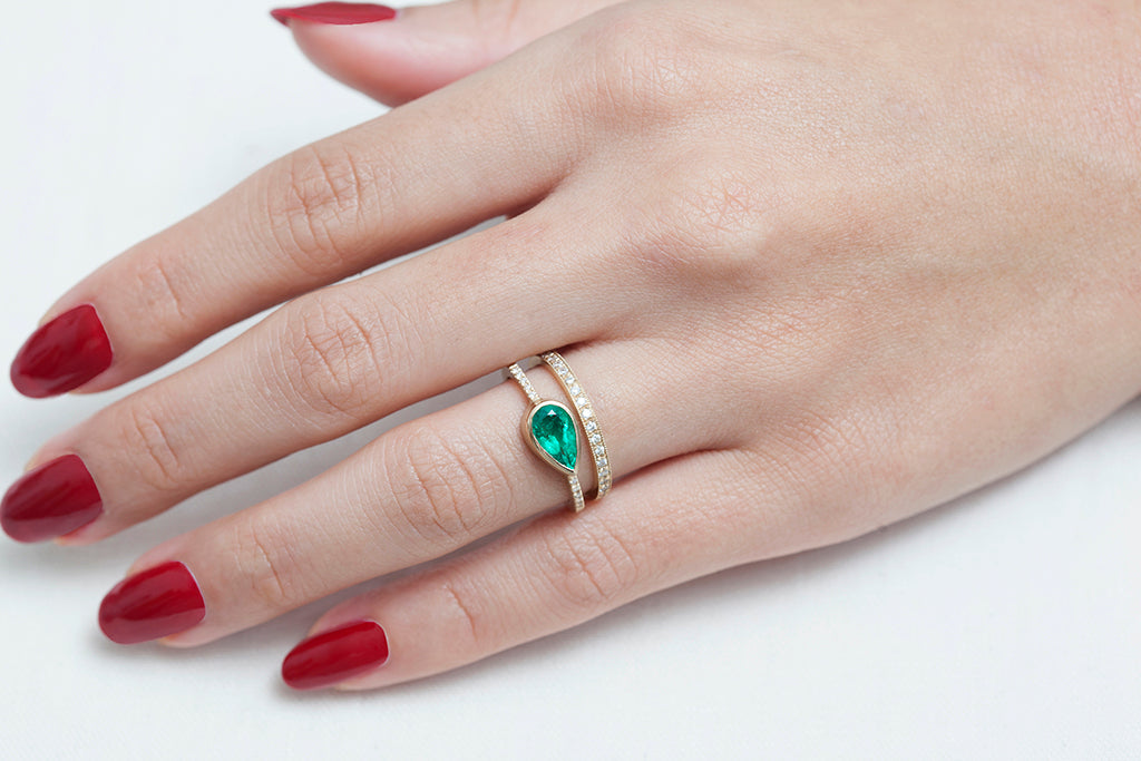 0.95ct Pear Emerald & Yellow Gold Diamond Pav  Ring