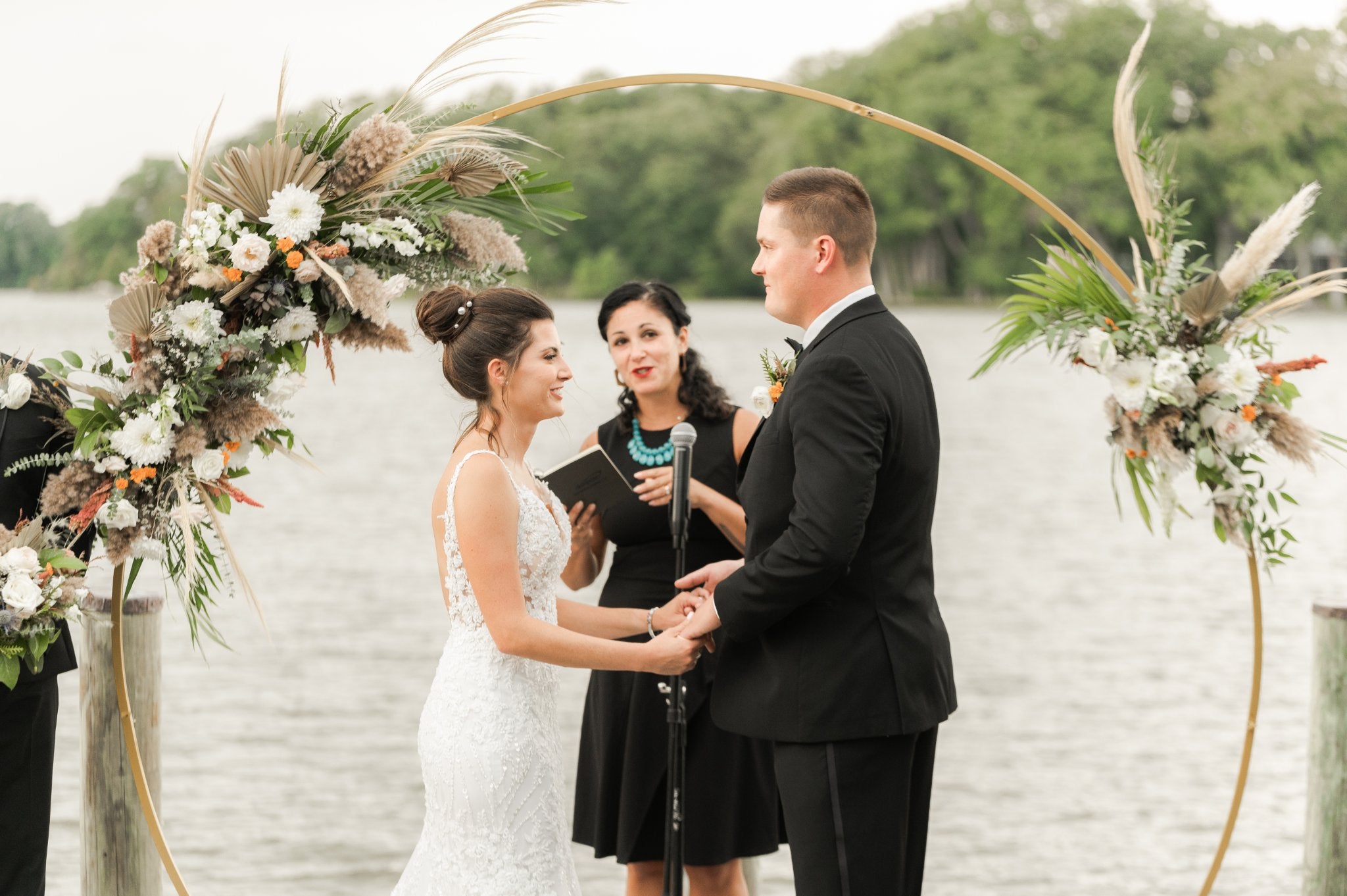 little miss lovely floral design // lewes de wedding florist